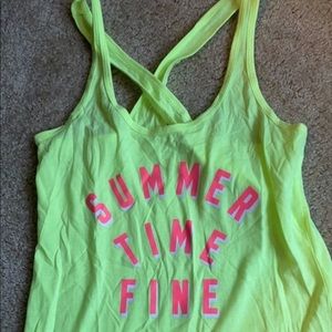 VS NWOT tank